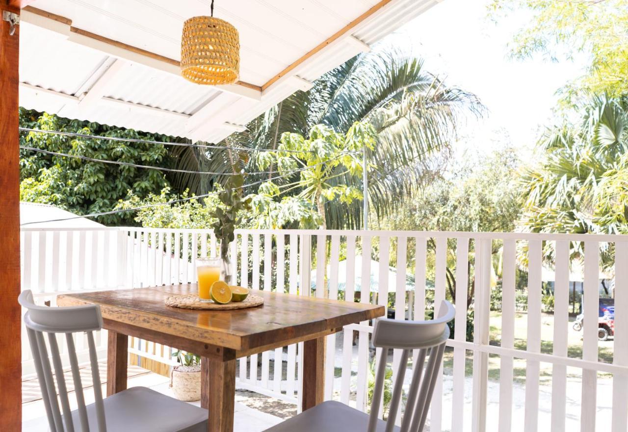 Cuatro Vientos Lodge & Apartments - Mal Pais, Costa Rica Playa Santa Teresa  Екстериор снимка
