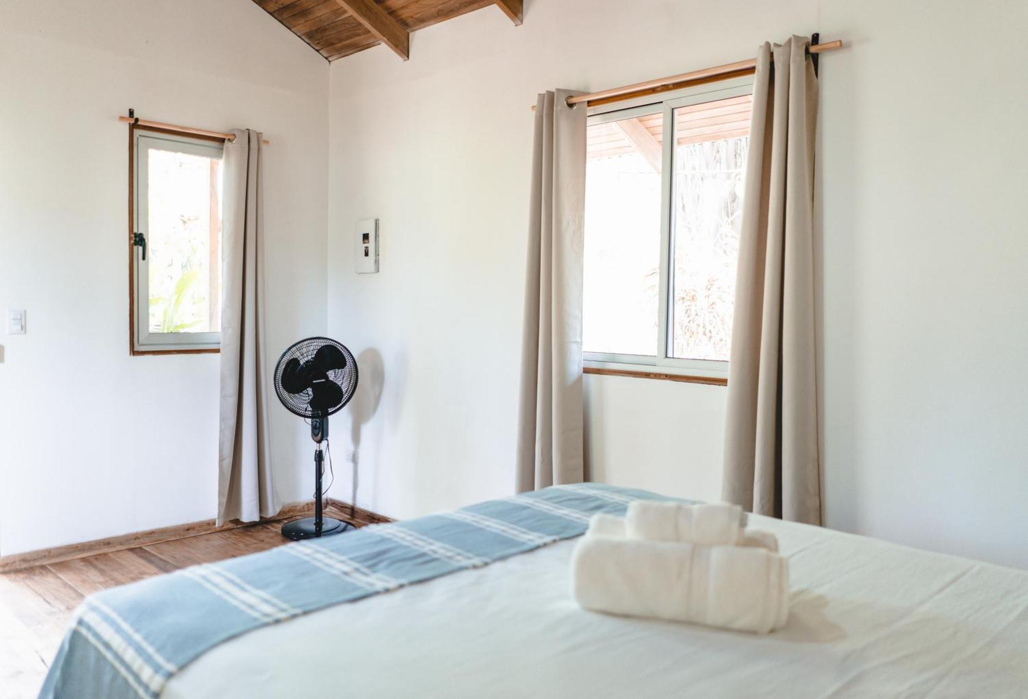 Cuatro Vientos Lodge & Apartments - Mal Pais, Costa Rica Playa Santa Teresa  Стая снимка