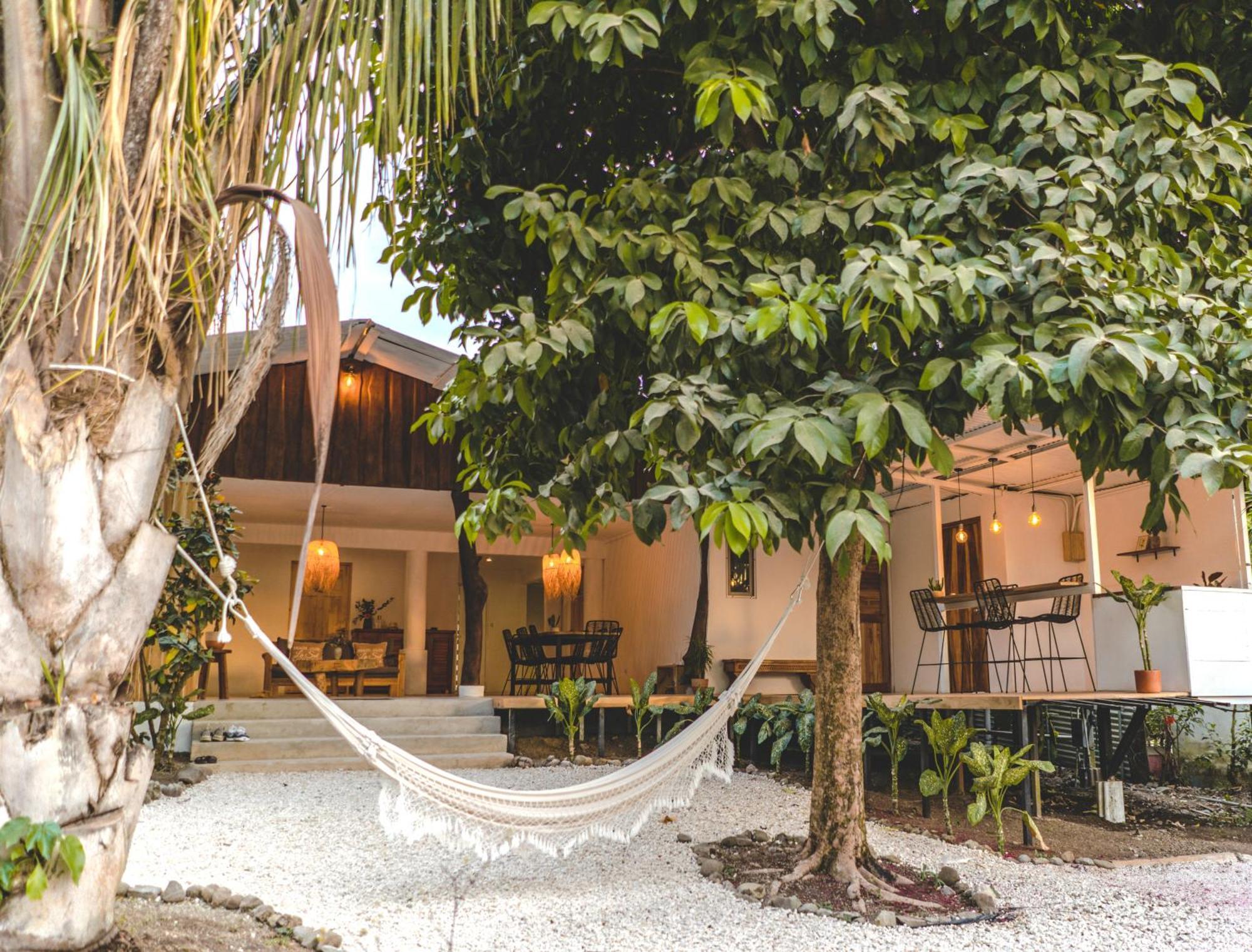 Cuatro Vientos Lodge & Apartments - Mal Pais, Costa Rica Playa Santa Teresa  Екстериор снимка