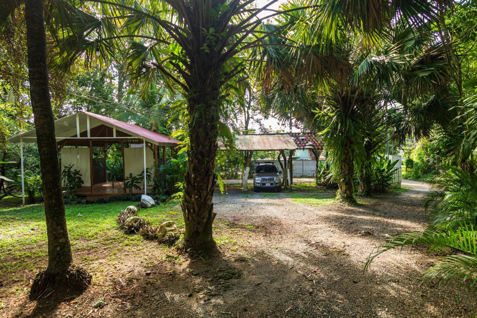 Cuatro Vientos Lodge & Apartments - Mal Pais, Costa Rica Playa Santa Teresa  Екстериор снимка